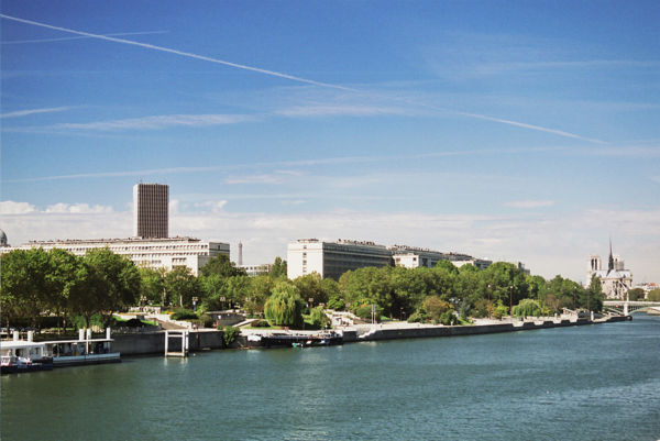 Jussieu Seine.jpg